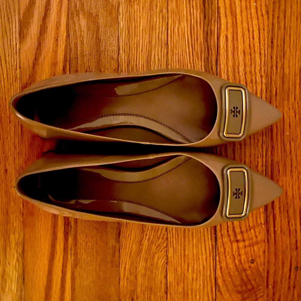 Tory Burch Size 9 Pointy Toe Flats
